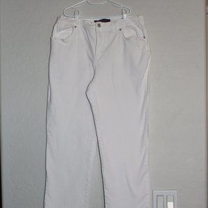 Gloria Vanderbilt White Jeans Size 12